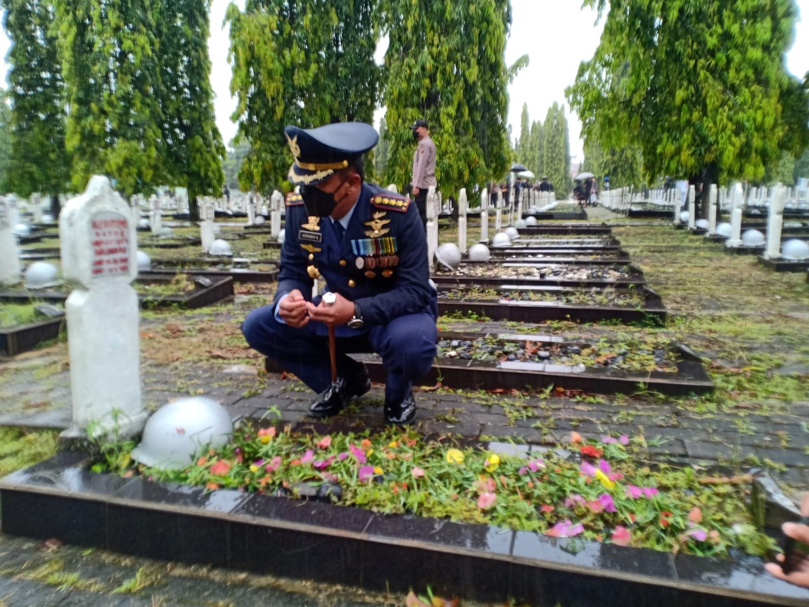 Hari Pahlawan Komandan Lanud Sri Mulyono Herlambang Hadiri Ziarah Makam Securitynews 2811