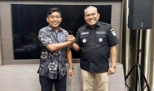 Ketua BPD ABUJAPI Sumsel, Novembriono dan Direktur PT Karya Mandiri Propertindo Utama, Didiyanto.