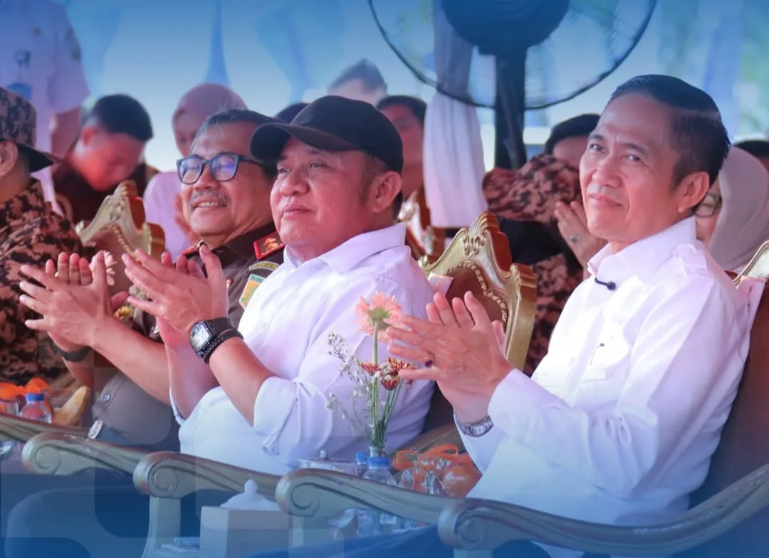 Ratu-Dewa-bersama-Herman-Deru.jpg Ratu dewa bersama herman deru.jpg