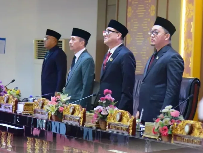 Wali-Kota-Ratu-Dewa-Paparkan-Pertanggungjawaban-APBD-2024Palembang-–-DPRD-Kota-Palembang-mengge.jpg Wali kota ratu dewa paparkan pertanggungjawaban apbd 2024palembang – dprd kota palembang mengge.jpg